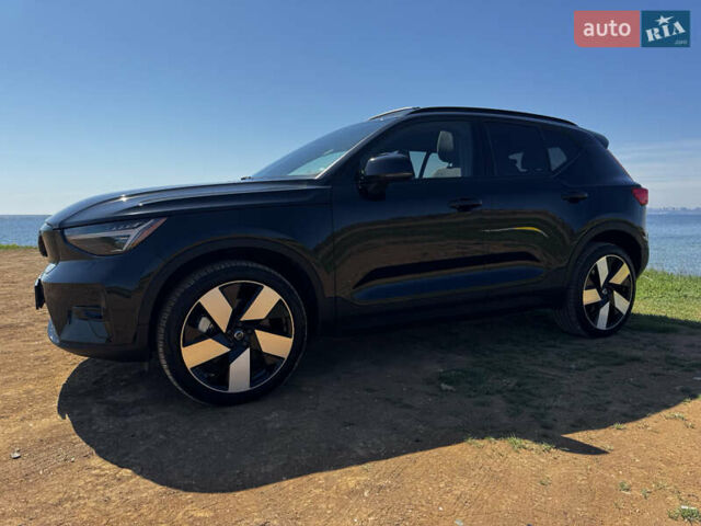 Черный Вольво XC40 Recharge, объемом двигателя 0 л и пробегом 36 тыс. км за 32000 $, фото 12 на Automoto.ua