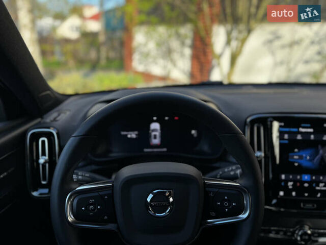 Черный Вольво XC40 Recharge, объемом двигателя 0 л и пробегом 36 тыс. км за 32000 $, фото 52 на Automoto.ua