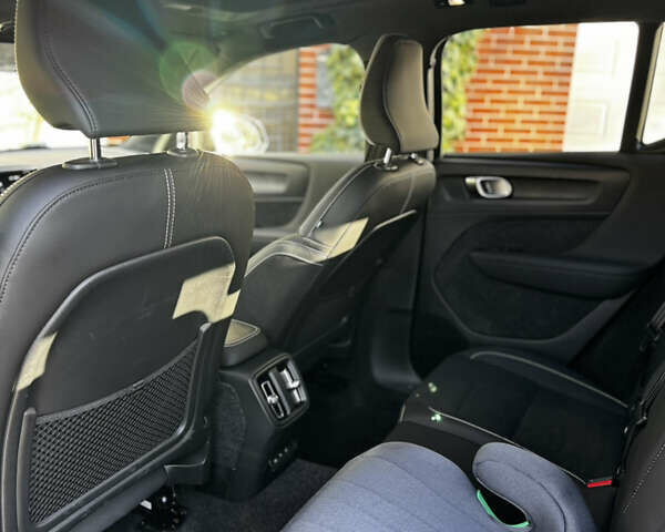 Черный Вольво XC40 Recharge, объемом двигателя 0 л и пробегом 36 тыс. км за 32000 $, фото 36 на Automoto.ua