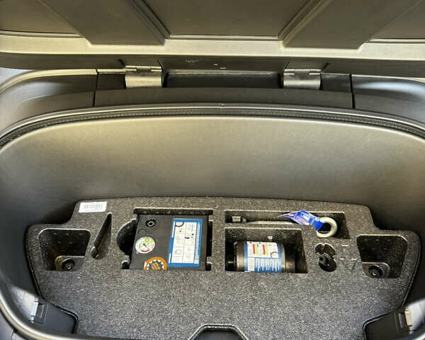 Черный Вольво XC40 Recharge, объемом двигателя 0 л и пробегом 33 тыс. км за 29999 $, фото 46 на Automoto.ua