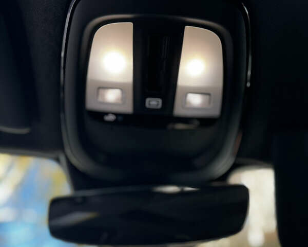 Черный Вольво XC40 Recharge, объемом двигателя 0 л и пробегом 36 тыс. км за 32000 $, фото 46 на Automoto.ua