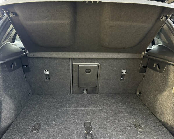 Черный Вольво XC40 Recharge, объемом двигателя 0 л и пробегом 36 тыс. км за 32000 $, фото 74 на Automoto.ua
