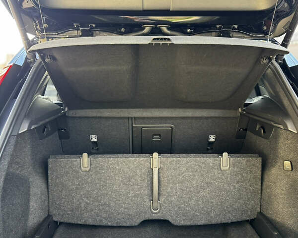Черный Вольво XC40 Recharge, объемом двигателя 0 л и пробегом 36 тыс. км за 32000 $, фото 73 на Automoto.ua