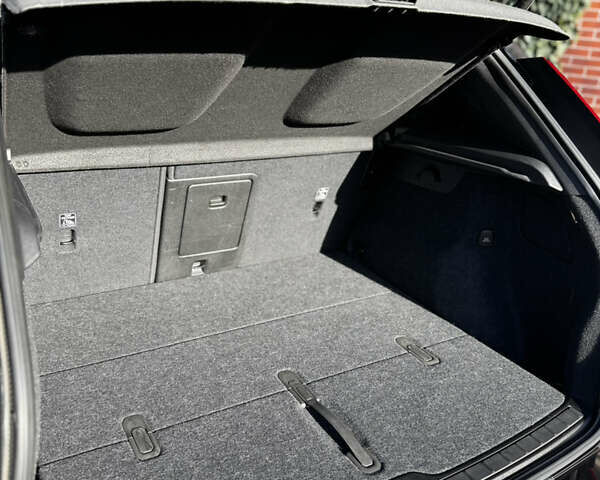 Черный Вольво XC40 Recharge, объемом двигателя 0 л и пробегом 36 тыс. км за 32000 $, фото 25 на Automoto.ua