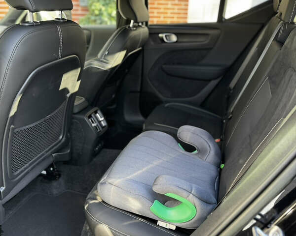 Черный Вольво XC40 Recharge, объемом двигателя 0 л и пробегом 36 тыс. км за 32000 $, фото 35 на Automoto.ua