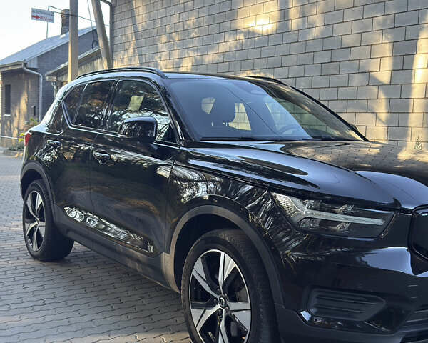Вольво XC40 Recharge 2023 в Ровно на Automoto.ua Черный Вольво XC40 Recharge, объемом двигателя 0 л и пробегом 50 тыс. км за 28300 $, фото 25 на Automoto.ua