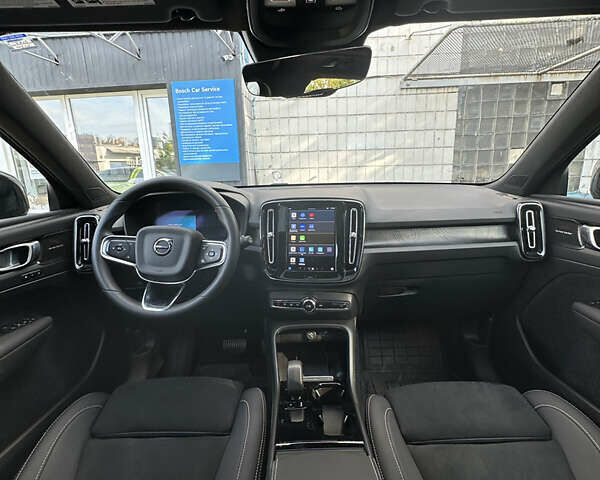 Черный Вольво XC40 Recharge, объемом двигателя 0 л и пробегом 29 тыс. км за 31300 $, фото 9 на Automoto.ua