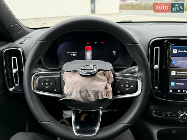 Вольво XC40 Recharge, об'ємом двигуна 0 л та пробігом 63 тис. км за 18600 $, фото 25 на Automoto.ua