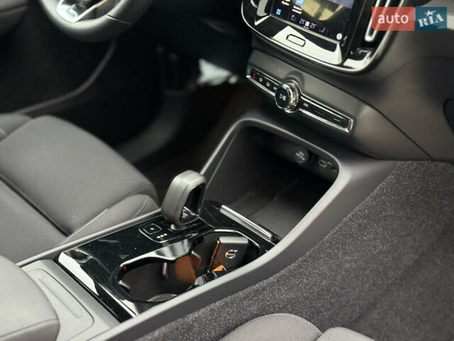 Вольво XC40 Recharge, об'ємом двигуна 0 л та пробігом 63 тис. км за 18600 $, фото 19 на Automoto.ua