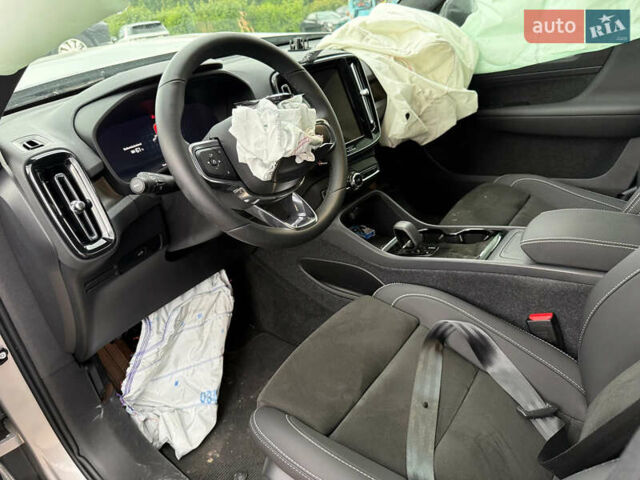 Вольво XC40 Recharge, объемом двигателя 0 л и пробегом 4 тыс. км за 18950 $, фото 4 на Automoto.ua
