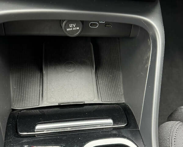 Серый Вольво XC40 Recharge, объемом двигателя 0 л и пробегом 193 тыс. км за 24500 $, фото 16 на Automoto.ua