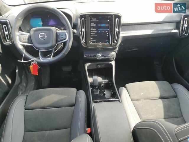 Серый Вольво XC40 Recharge, объемом двигателя 0 л и пробегом 47 тыс. км за 10800 $, фото 7 на Automoto.ua