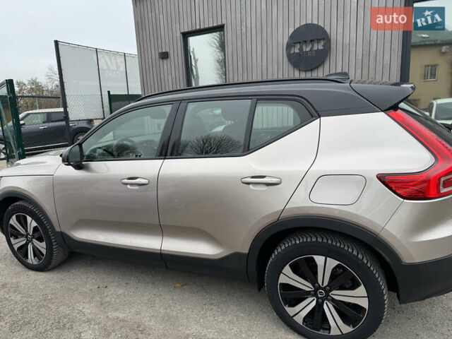 Серый Вольво XC40 Recharge, объемом двигателя 0 л и пробегом 193 тыс. км за 24500 $, фото 4 на Automoto.ua