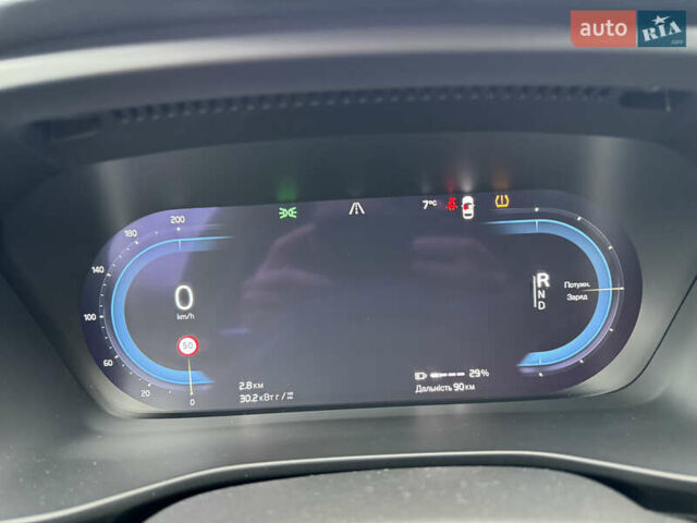 Серый Вольво XC40 Recharge, объемом двигателя 0 л и пробегом 193 тыс. км за 24500 $, фото 19 на Automoto.ua