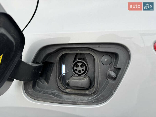 Сірий Вольво XC40 Recharge, об'ємом двигуна 0 л та пробігом 31 тис. км за 31500 $, фото 27 на Automoto.ua