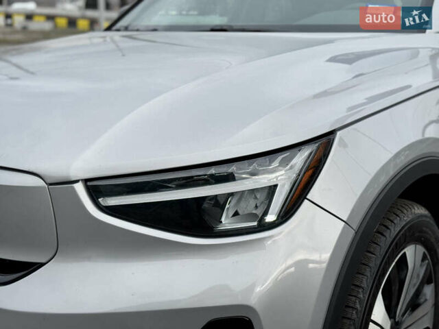 Сірий Вольво XC40 Recharge, об'ємом двигуна 0 л та пробігом 31 тис. км за 31500 $, фото 9 на Automoto.ua