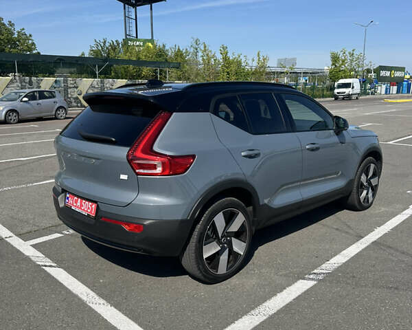 Сірий Вольво XC40 Recharge, об'ємом двигуна 0 л та пробігом 14 тис. км за 38500 $, фото 4 на Automoto.ua