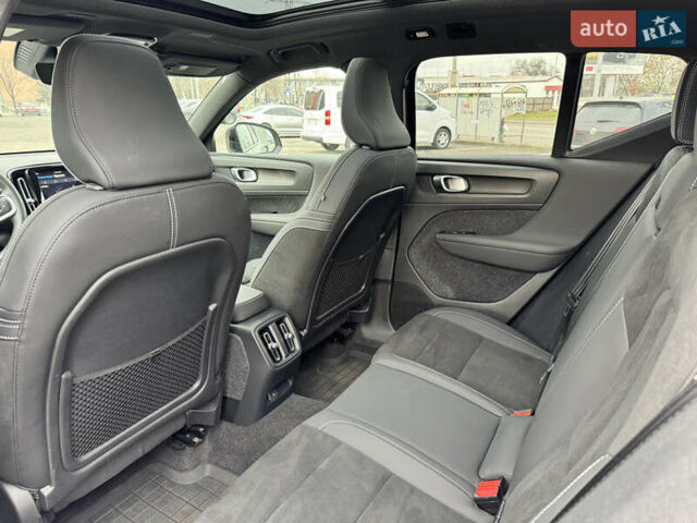 Сірий Вольво XC40 Recharge, об'ємом двигуна 0 л та пробігом 31 тис. км за 31500 $, фото 23 на Automoto.ua