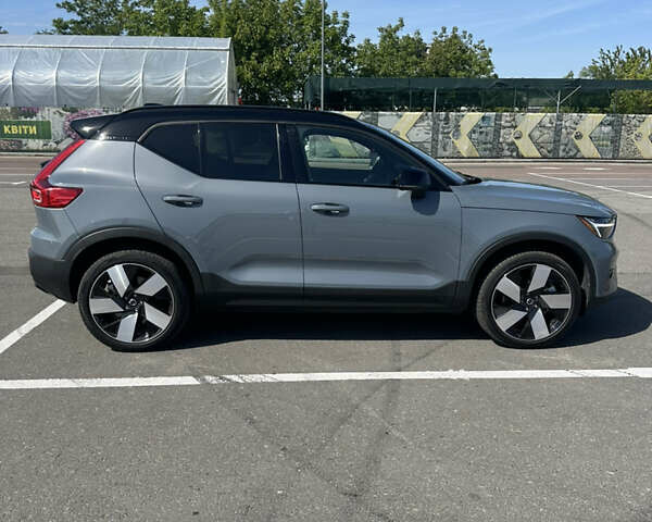 Сірий Вольво XC40 Recharge, об'ємом двигуна 0 л та пробігом 14 тис. км за 38500 $, фото 3 на Automoto.ua