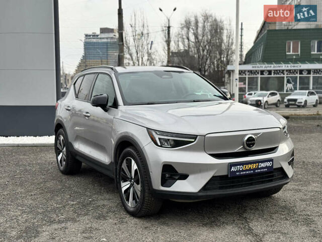 Сірий Вольво XC40 Recharge, об'ємом двигуна 0 л та пробігом 31 тис. км за 31500 $, фото 2 на Automoto.ua