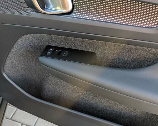 Синий Вольво XC40 Recharge, объемом двигателя 0 л и пробегом 21 тыс. км за 27200 $, фото 40 на Automoto.ua