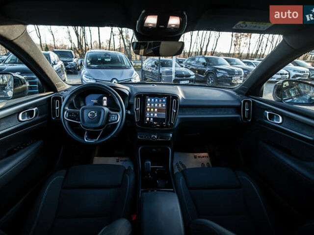 Синий Вольво XC40 Recharge, объемом двигателя 0 л и пробегом 158 тыс. км за 23800 $, фото 21 на Automoto.ua