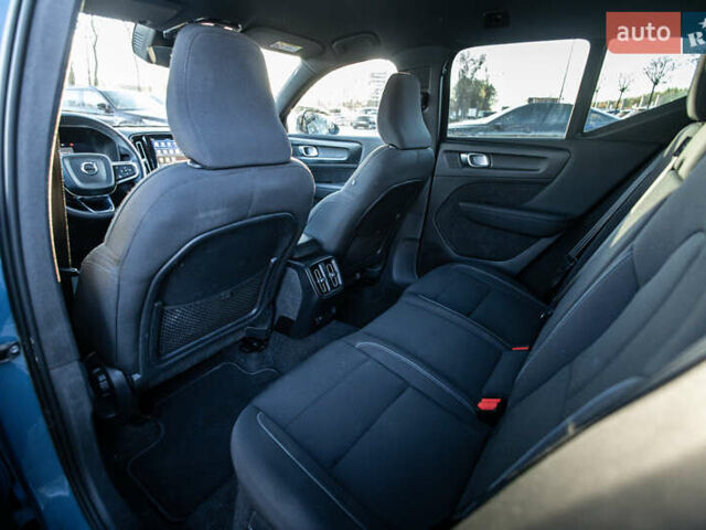 Синий Вольво XC40 Recharge, объемом двигателя 0 л и пробегом 158 тыс. км за 23800 $, фото 22 на Automoto.ua