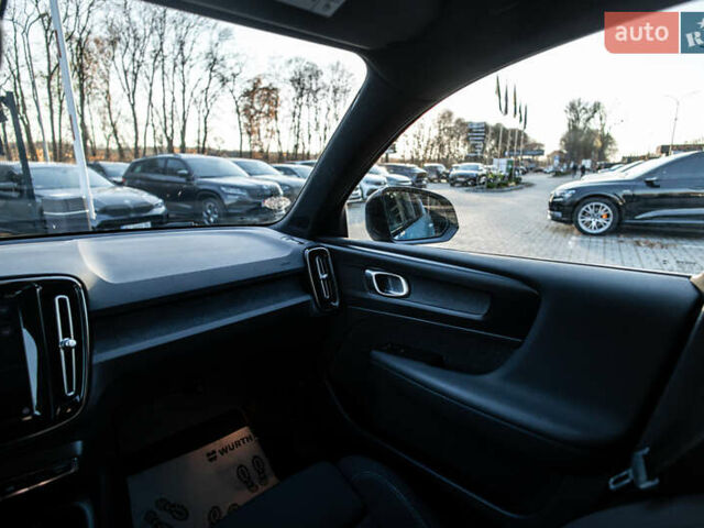 Синий Вольво XC40 Recharge, объемом двигателя 0 л и пробегом 158 тыс. км за 23800 $, фото 18 на Automoto.ua