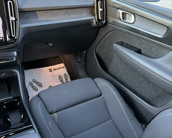 Синий Вольво XC40 Recharge, объемом двигателя 0 л и пробегом 158 тыс. км за 23400 $, фото 8 на Automoto.ua