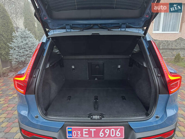 Синий Вольво XC40 Recharge, объемом двигателя 0 л и пробегом 23 тыс. км за 25300 $, фото 49 на Automoto.ua