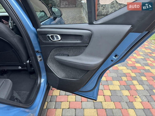 Синий Вольво XC40 Recharge, объемом двигателя 0 л и пробегом 23 тыс. км за 25300 $, фото 42 на Automoto.ua