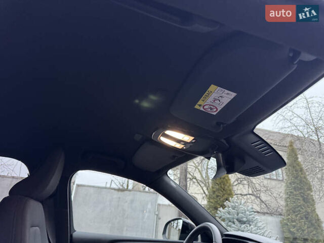 Синий Вольво XC40 Recharge, объемом двигателя 0 л и пробегом 23 тыс. км за 25300 $, фото 37 на Automoto.ua