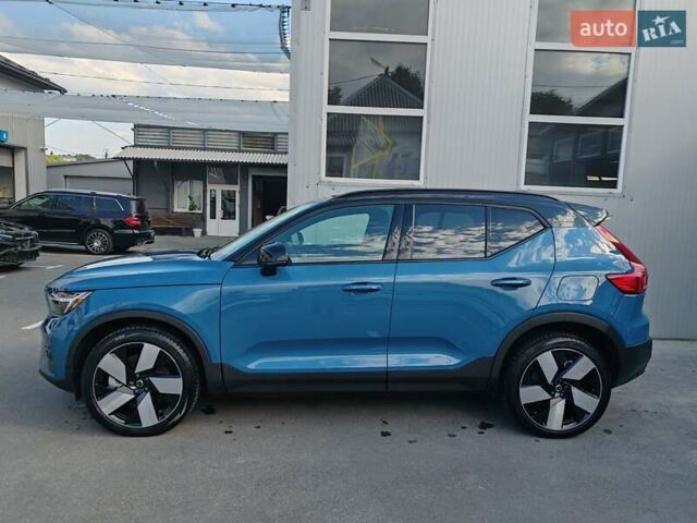 Синий Вольво XC40 Recharge, объемом двигателя 0 л и пробегом 15 тыс. км за 31999 $, фото 2 на Automoto.ua