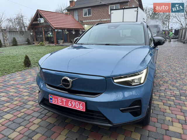 Синий Вольво XC40 Recharge, объемом двигателя 0 л и пробегом 23 тыс. км за 25300 $, фото 5 на Automoto.ua