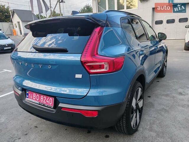 Синий Вольво XC40 Recharge, объемом двигателя 0 л и пробегом 15 тыс. км за 31999 $, фото 1 на Automoto.ua