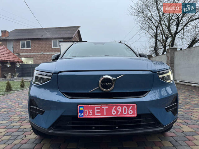 Синий Вольво XC40 Recharge, объемом двигателя 0 л и пробегом 23 тыс. км за 25300 $, фото 3 на Automoto.ua