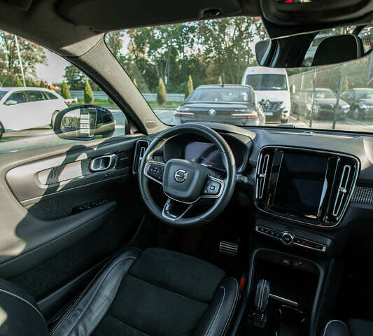 Зелений Вольво XC40 Recharge, об'ємом двигуна 0 л та пробігом 85 тис. км за 29800 $, фото 8 на Automoto.ua