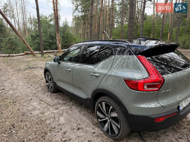 Зеленый Вольво XC40 Recharge, объемом двигателя 0 л и пробегом 43 тыс. км за 35999 $, фото 5 на Automoto.ua