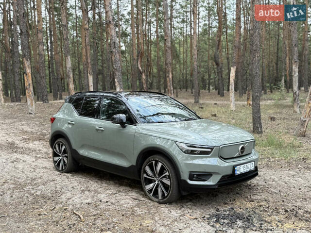 Зеленый Вольво XC40 Recharge, объемом двигателя 0 л и пробегом 43 тыс. км за 35999 $, фото 8 на Automoto.ua