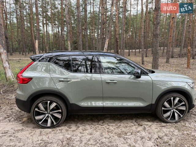 Зеленый Вольво XC40 Recharge, объемом двигателя 0 л и пробегом 43 тыс. км за 35999 $, фото 7 на Automoto.ua