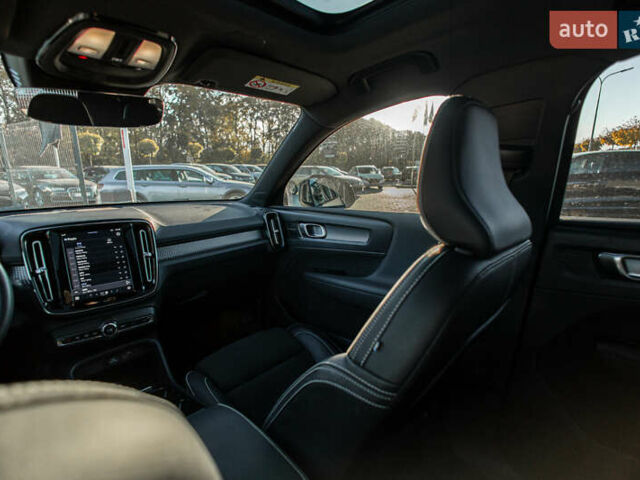 Зелений Вольво XC40 Recharge, об'ємом двигуна 0 л та пробігом 85 тис. км за 29800 $, фото 22 на Automoto.ua