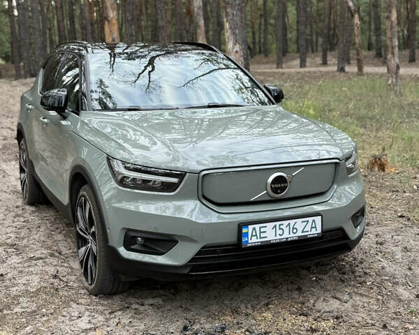 Зеленый Вольво XC40 Recharge, объемом двигателя 0 л и пробегом 43 тыс. км за 35999 $, фото 9 на Automoto.ua