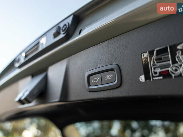 Зелений Вольво XC40 Recharge, об'ємом двигуна 0 л та пробігом 85 тис. км за 29800 $, фото 27 на Automoto.ua