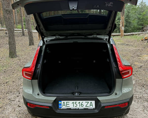 Зеленый Вольво XC40 Recharge, объемом двигателя 0 л и пробегом 43 тыс. км за 35999 $, фото 13 на Automoto.ua