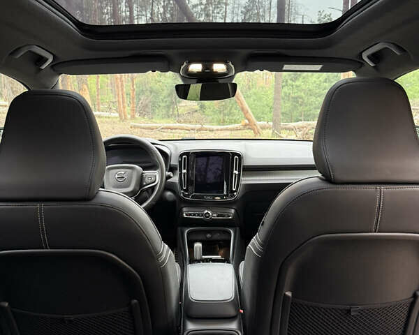 Зеленый Вольво XC40 Recharge, объемом двигателя 0 л и пробегом 43 тыс. км за 35999 $, фото 17 на Automoto.ua