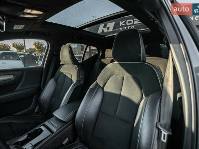 Зелений Вольво XC40 Recharge, об'ємом двигуна 0 л та пробігом 85 тис. км за 29800 $, фото 11 на Automoto.ua