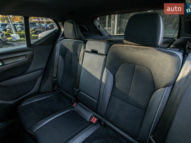 Зелений Вольво XC40 Recharge, об'ємом двигуна 0 л та пробігом 85 тис. км за 29800 $, фото 23 на Automoto.ua