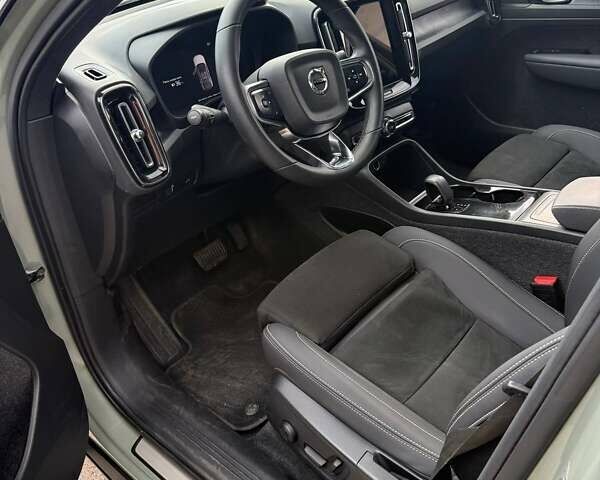 Зеленый Вольво XC40 Recharge, объемом двигателя 0 л и пробегом 87 тыс. км за 25700 $, фото 10 на Automoto.ua
