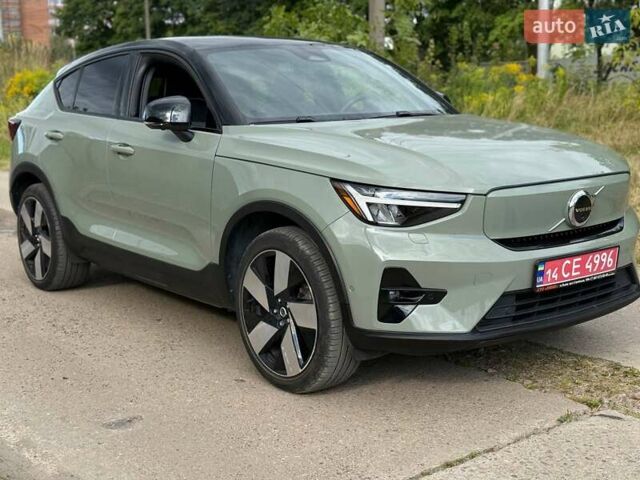Зеленый Вольво XC40 Recharge, объемом двигателя 0 л и пробегом 87 тыс. км за 25700 $, фото 2 на Automoto.ua