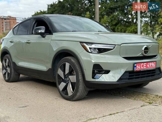 Зеленый Вольво XC40 Recharge, объемом двигателя 0 л и пробегом 87 тыс. км за 25700 $, фото 3 на Automoto.ua
